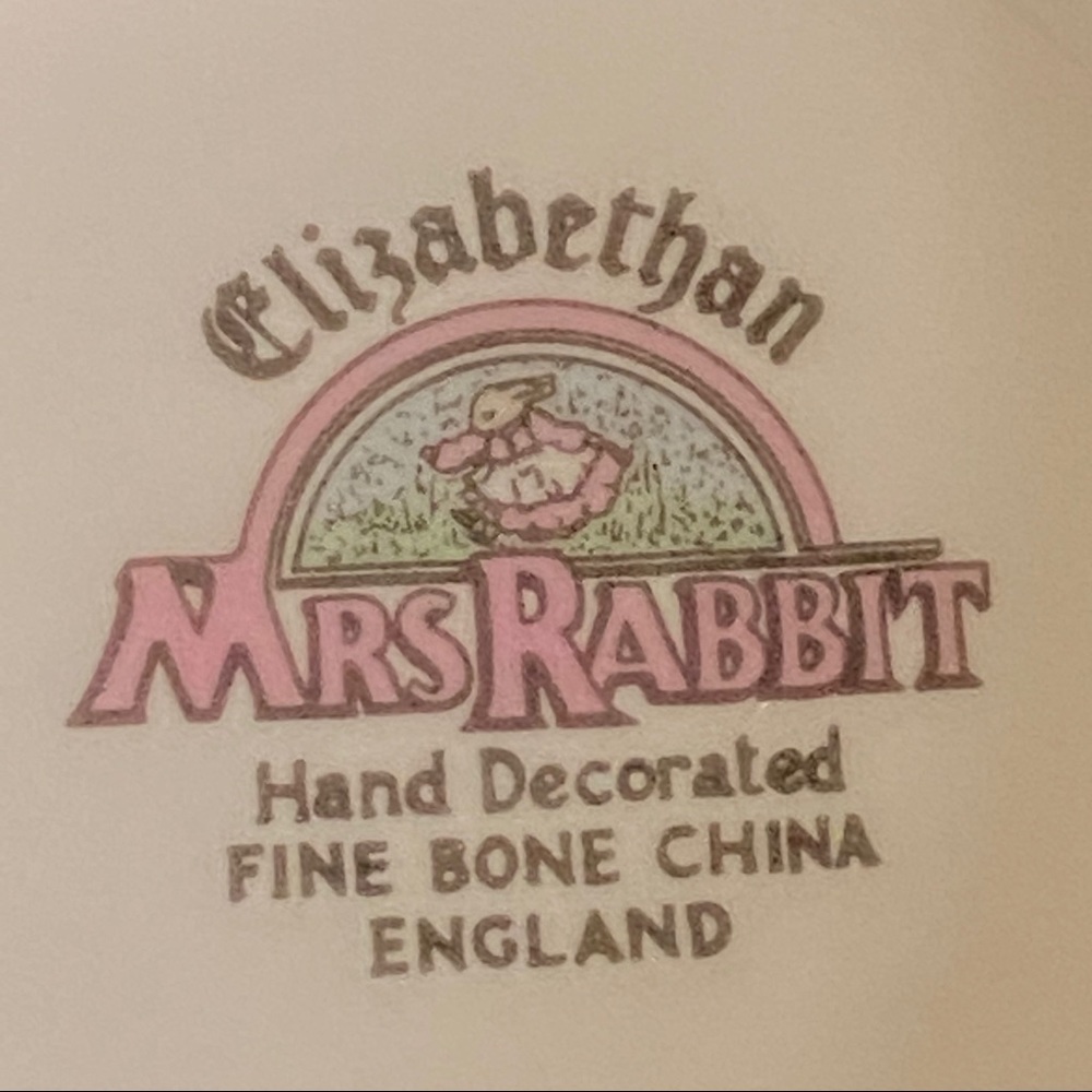 Elizabethan Mrs. Rabbit Child’s Dinner Set - Picture 10 of 10